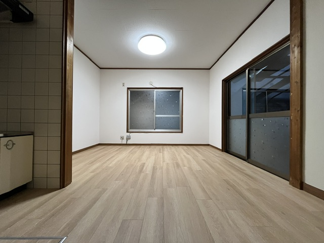 和泉市伏屋貸家の居間・リビング