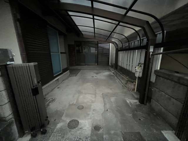 和泉市伏屋貸家の駐車場