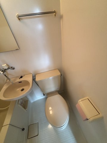 アイアイ守口ビル