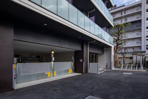 S-RESIDENCE上前津Southの駐車場