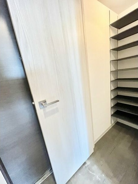 S-RESIDENCE上前津Southの玄関