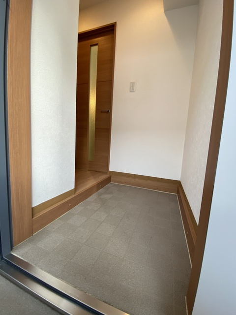 ラヴィール・和田の玄関