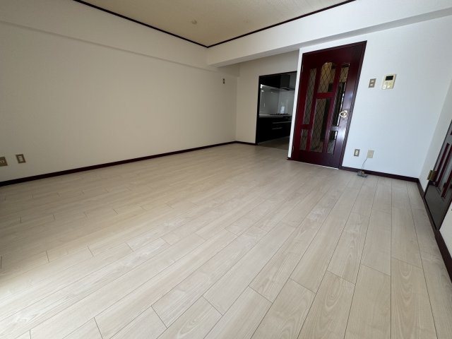 ビバリーハウス青谷壱番館の居間・リビング