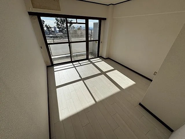 ビバリーハウス青谷壱番館の居間・リビング