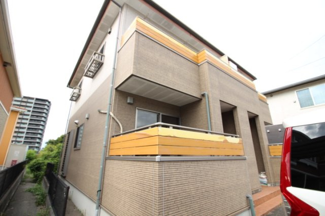 メゾネット坂井