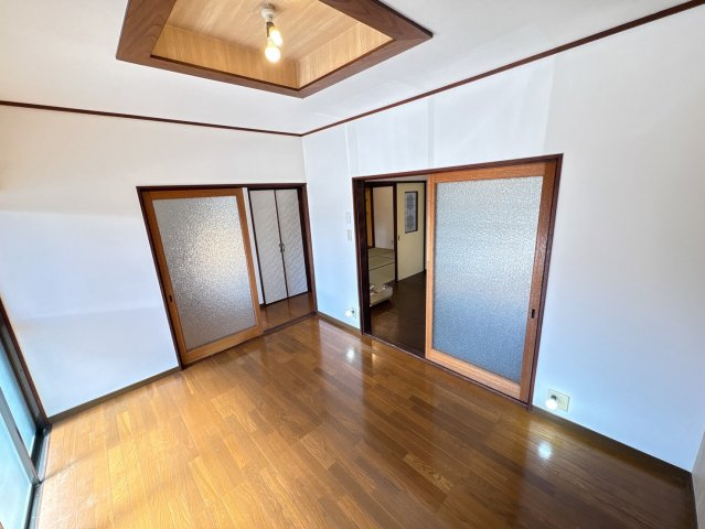 南田原戸建の居間・リビング