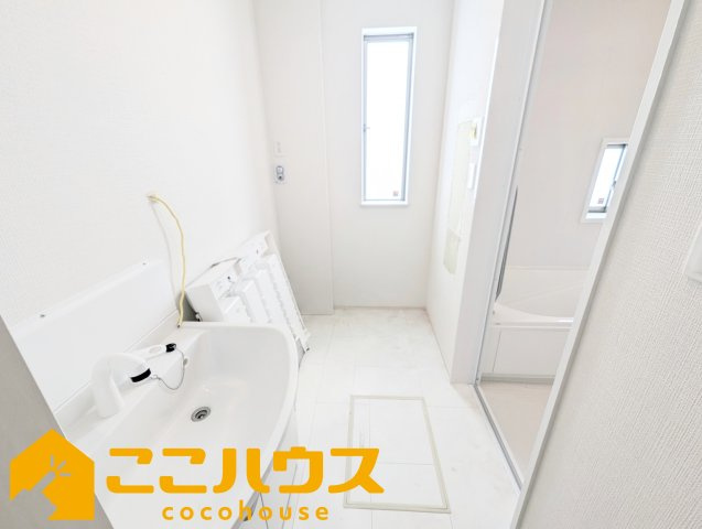 宜野湾市嘉数2丁目　新築戸建て　全8棟　H号棟の脱衣所|脱衣所
