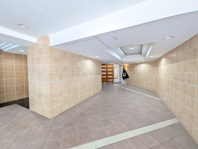 ワコーレ神戸森北町のエントランス