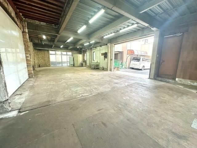 足立区本木倉庫付き戸建のその他