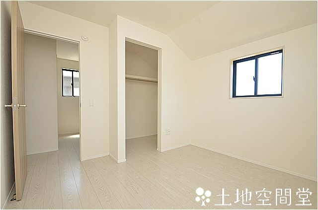 若葉2丁目2期2号地の子供部屋|洋室5.6帖