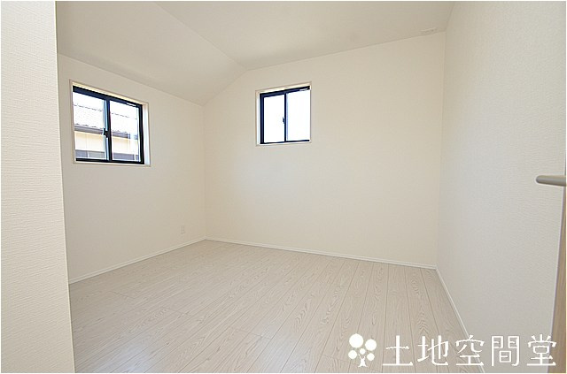 若葉2丁目2期2号地の洋室|洋室5.6帖