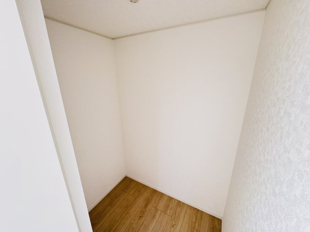 我孫子市寿２丁目新築戸建【我孫子第一小学校：6分】の収納|6.25帖寝室・ウォークインクローゼット