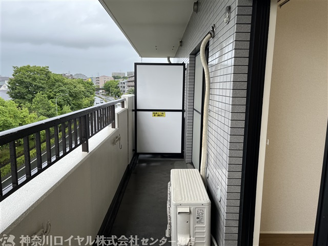 【バルコニー】