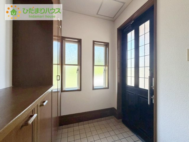 日立市久慈町2丁目　中古戸建の玄関|丁度良い靴箱のサイズ♪これだけあれば家族全員の靴がしまえてスッキリ(^O^)