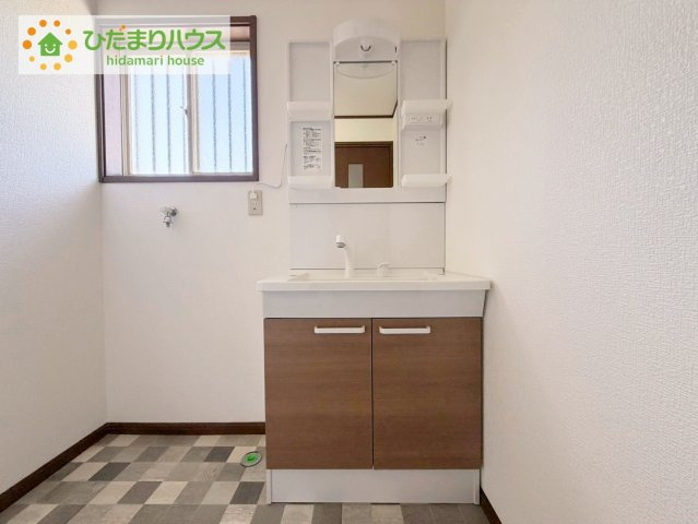 日立市久慈町2丁目　中古戸建の独立洗面台|シンプルで使い勝手の良い独立洗面台！