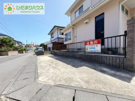 日立市久慈町2丁目　中古戸建の駐車場|ご家族でお車に乗る方に！駐車場2台分あります！