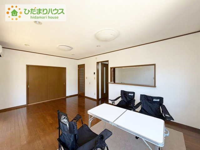 日立市久慈町2丁目　中古戸建の居間・リビング|家族団らんの時間も増えそうなくつろぎのＬＤＫ☆