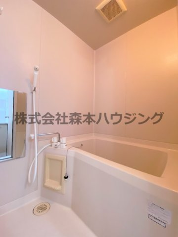 【浴室】 | 　忍ヶ丘マンション | 日々の暮らしに欠かせないお風呂です