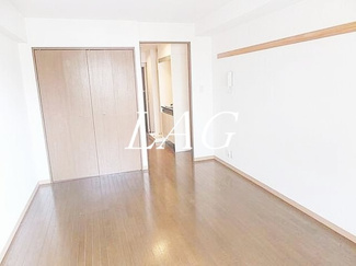 【居間・リビング】 | 甲良町ハウス | 洋室のお部屋です。