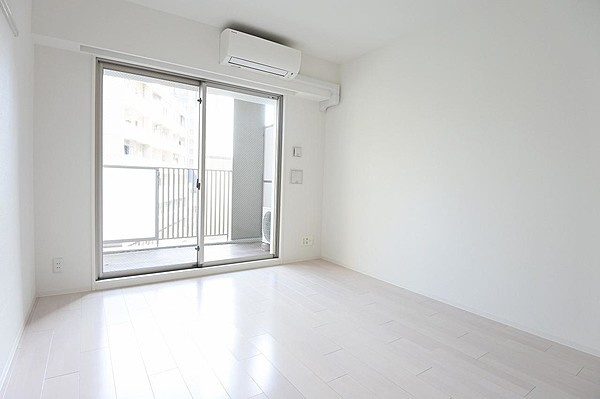 OTOWA神戸元町の居間・リビング