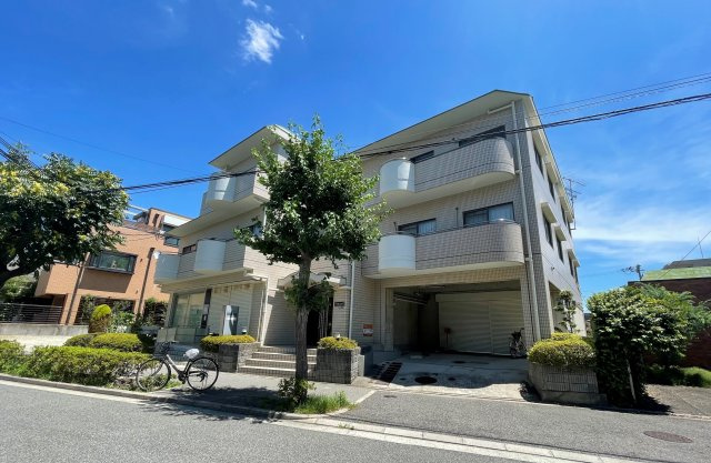 芦屋市楠町の賃貸マンションの外観