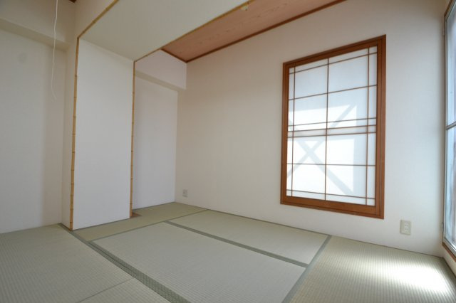 神戸市灘区寺口町の賃貸マンションの和室