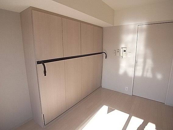 神戸市東灘区深江本町１丁目の賃貸マンションの居間・リビング