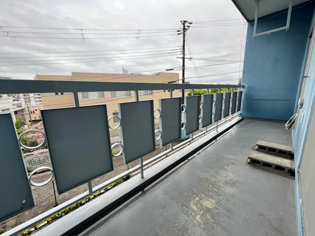 神戸市中央区中山手通７丁目の賃貸マンションのバルコニー