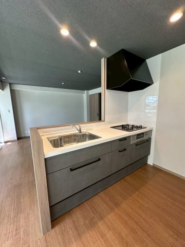 神戸市東灘区岡本６丁目の賃貸マンションのキッチン