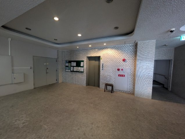 神戸市東灘区岡本６丁目の賃貸マンションのロビー