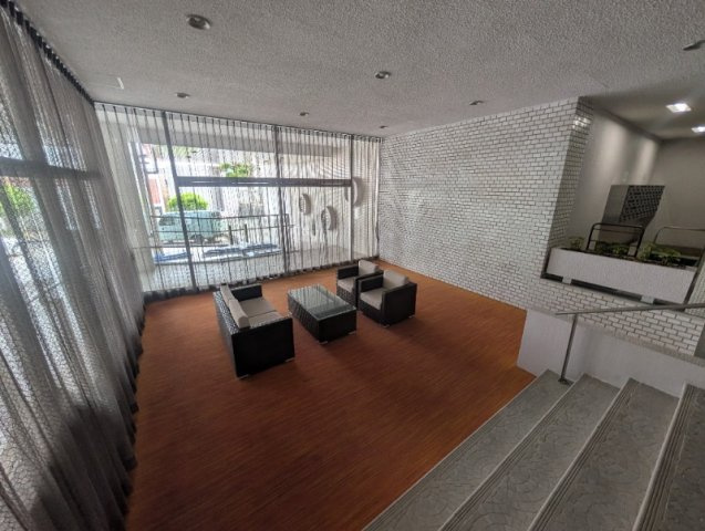神戸市東灘区岡本６丁目の賃貸マンションのロビー