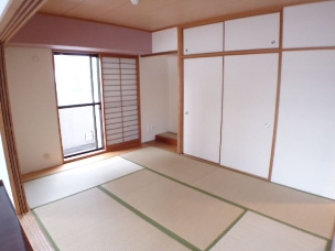 アーデンコート住吉川の居間・リビング