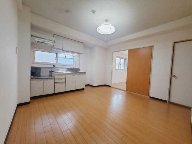 神戸市東灘区御影本町２丁目の賃貸マンションの居間・リビング