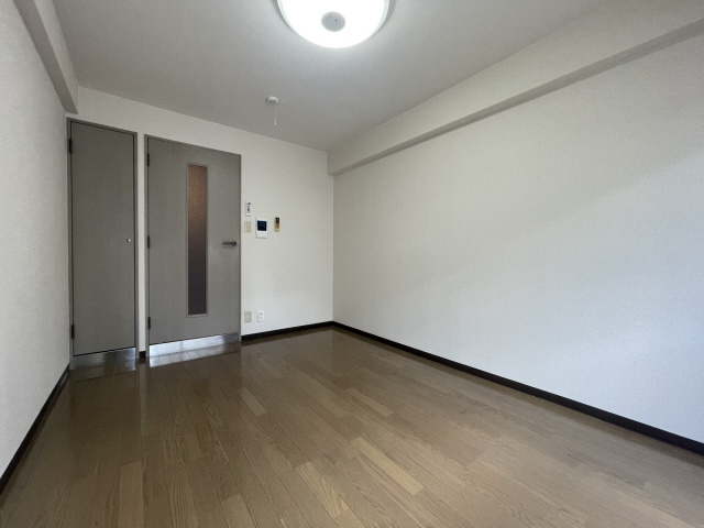 神戸市灘区弓木町５丁目の賃貸マンションの居間・リビング