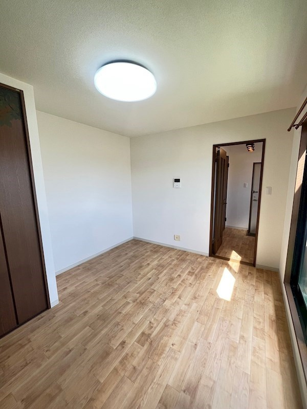 神戸市東灘区北青木２丁目の賃貸マンションの居間・リビング