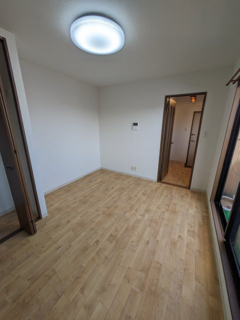 神戸市東灘区北青木２丁目の賃貸マンションの居間・リビング