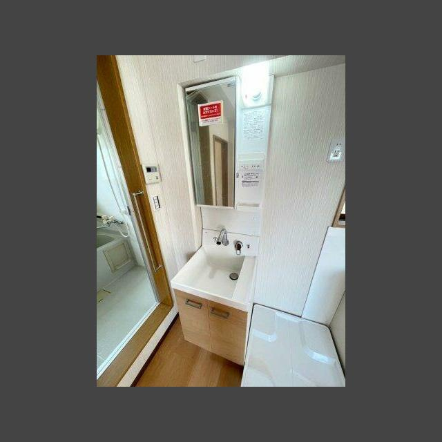 神戸市中央区中島通５丁目の賃貸マンションの洗面所