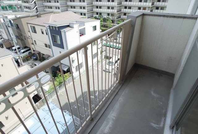 神戸市東灘区魚崎中町１丁目の賃貸マンションのバルコニー