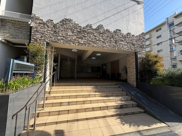 神戸市東灘区魚崎中町１丁目の賃貸マンションのエントランス