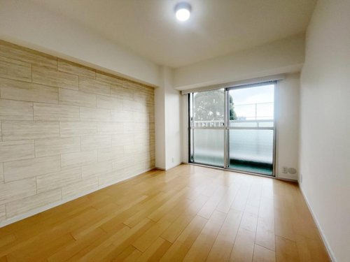 神戸市中央区熊内町１丁目の賃貸マンションの居間・リビング