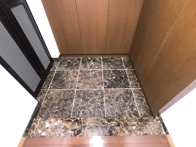 神戸市東灘区鴨子ケ原３丁目の賃貸マンションの玄関