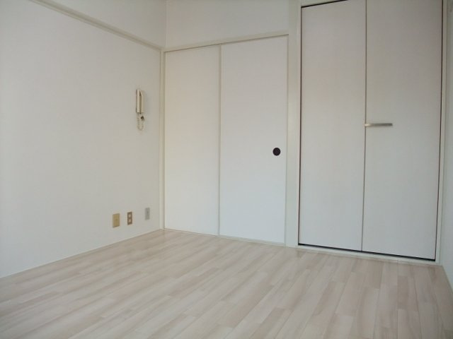 神戸市中央区旗塚通４丁目の賃貸マンションの居間・リビング