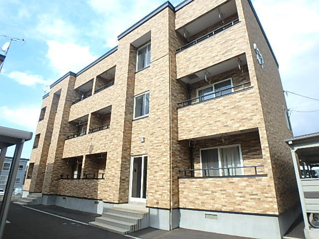 ＬＡＲＵＣＨＥｂ
