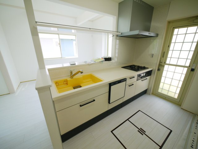 大網白里市季美の森南3　中古戸建のキッチン|内外装リフォーム済み令和7年6月 キッチン・ユニット交換済上下水都市ガス ゴルフ場がある分譲地内