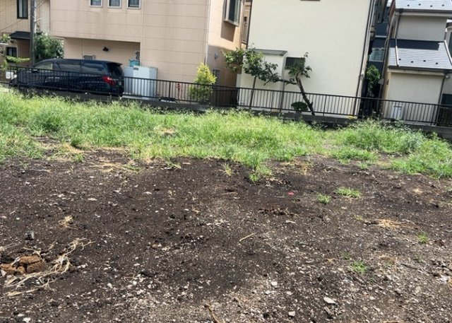 【駐車場】 | 駐車場と明記されていても、最小スペースでつくられた駐車場だと大型車は駐車できなかったり、出入りしにくくなったりする可能性があります。お車のサイズと購入したい物件の駐車場のサイズを現地で確認しましょう。