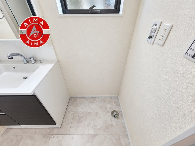福岡市西区今宿東3丁目第18-1棟（1号棟）の内観：施工例|毎日の洗濯をスマートに。注目のランドリー空間を確保！
