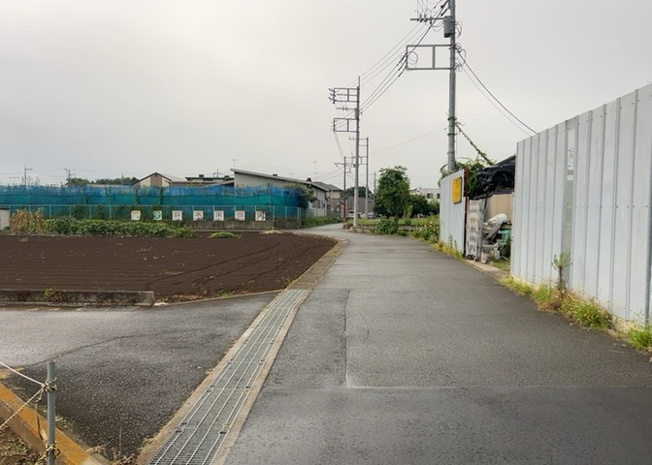 【展望】 | 桜や紅葉の名所に出かける人は多いと思いますが、家にいながら季節の移ろいを感じる生活を送りませんか？リビングや窓から見える景色が生活を彩るワンポイントに！現地から見える景色を堪能してみては如何でしょう。