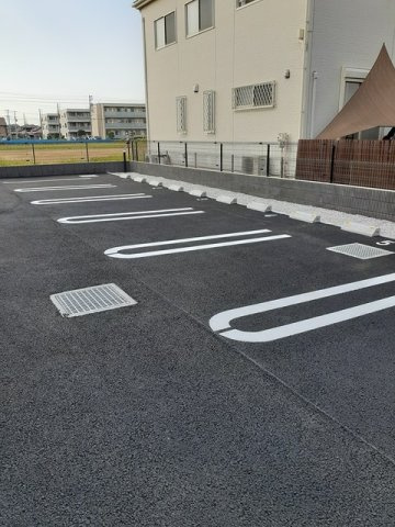 ルジェンテの駐車場