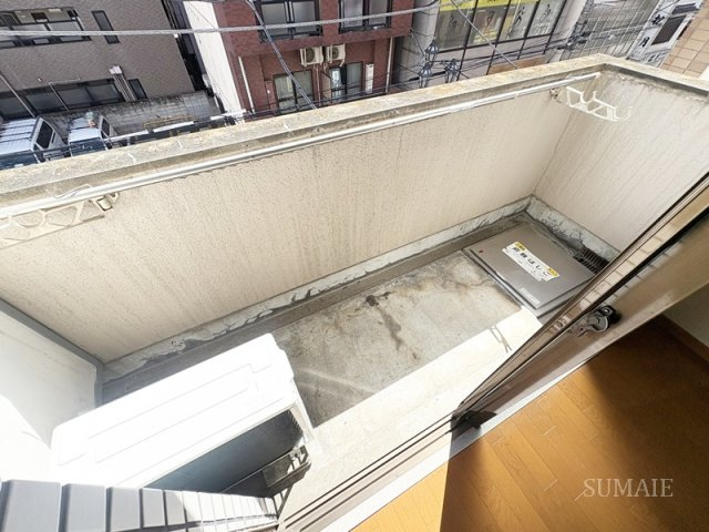 林田ビルのバルコニー|外からの目が気にならないバルコニーで洗濯物が干せます