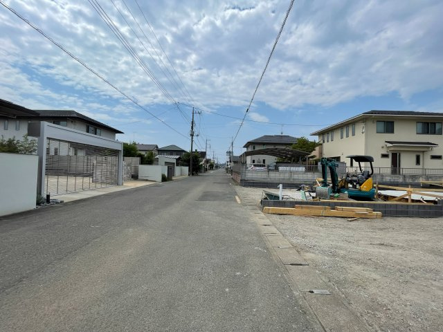 新築戸建・新築建売　足利市本城2丁目　けやき小学校・第二中学校の前面道路含む現地写真